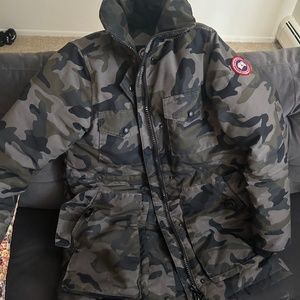 Women’s Canada goose coat XS
